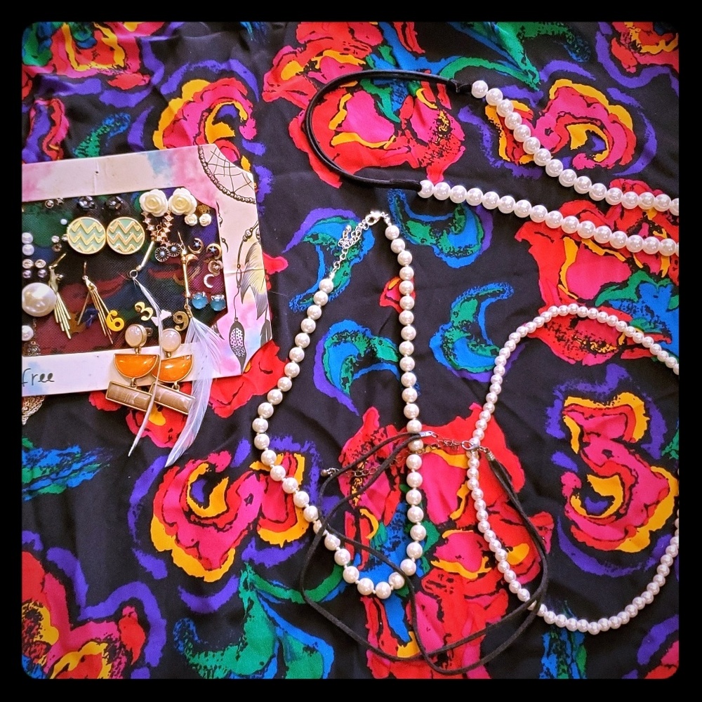 Pearl Lot Costume Jewelry Grab Bag Earring Set